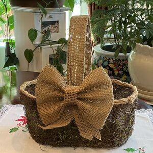 Rustic Burlap Bow Basket